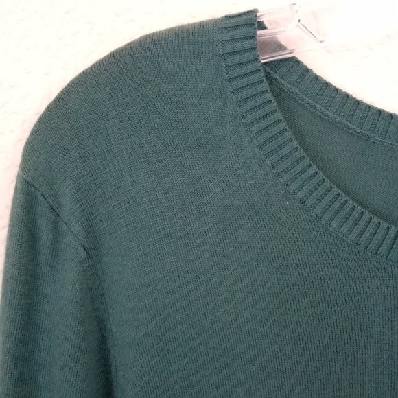 LOGO Sz Medium Green Crew Neck Asymmetrical Lace Hem Sweater - Picture 5 of 10